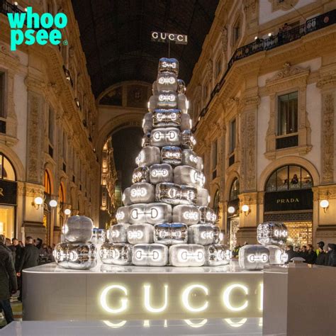 gucci uffici milano|albero di natale gucci milano.